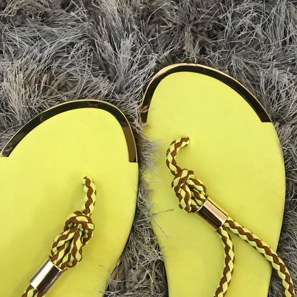 Sandals - Picture 3 of 3